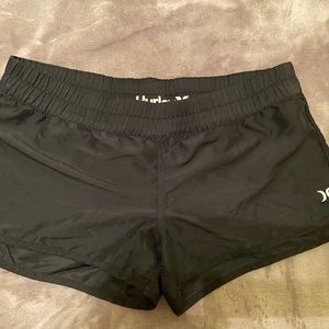 🖤 Hurley Black Athletic Shorts - Versatile for Workouts or Beach Lounging